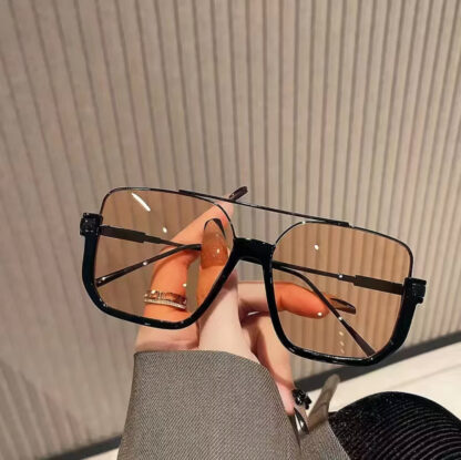 ￼Óculos De Sol Retrô Feminino Moda Meia Armação Grande Proteção UV